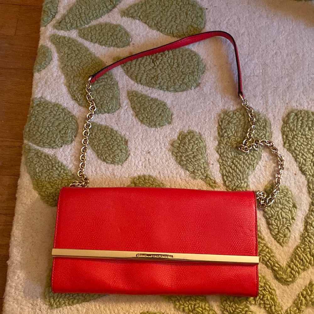 Diane vönFurstenberg red shoulder bag